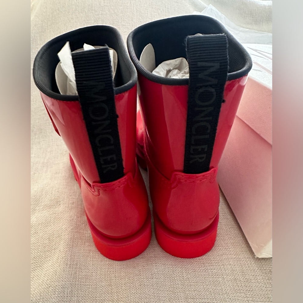 MONCLER
Ginette logo-appliquéd glossed-rubber rain boots new never used with box - Picture 12 of 16